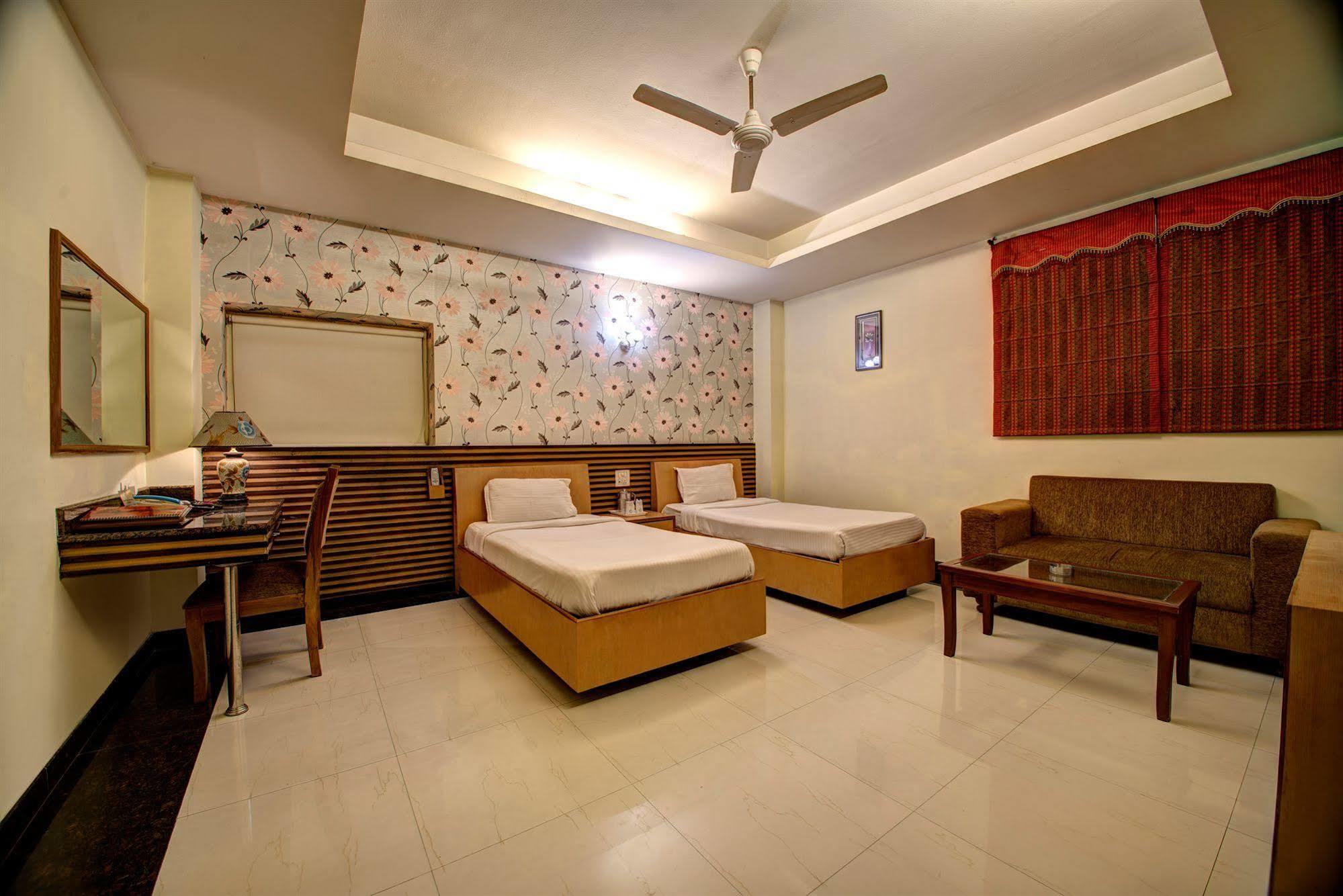 Hotel Pr Residency Amritsar Ngoại thất bức ảnh